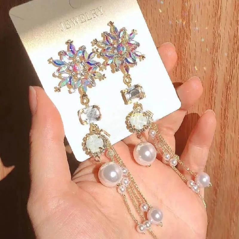 2019 Korean  Crystal Flower Simulated Pearl Tassel Long Earrings (Luxury style)