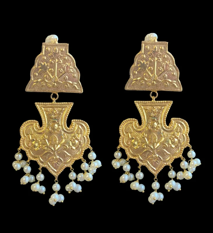 DER238 Chanda Thapa style earrings  (READY TO SHIP )